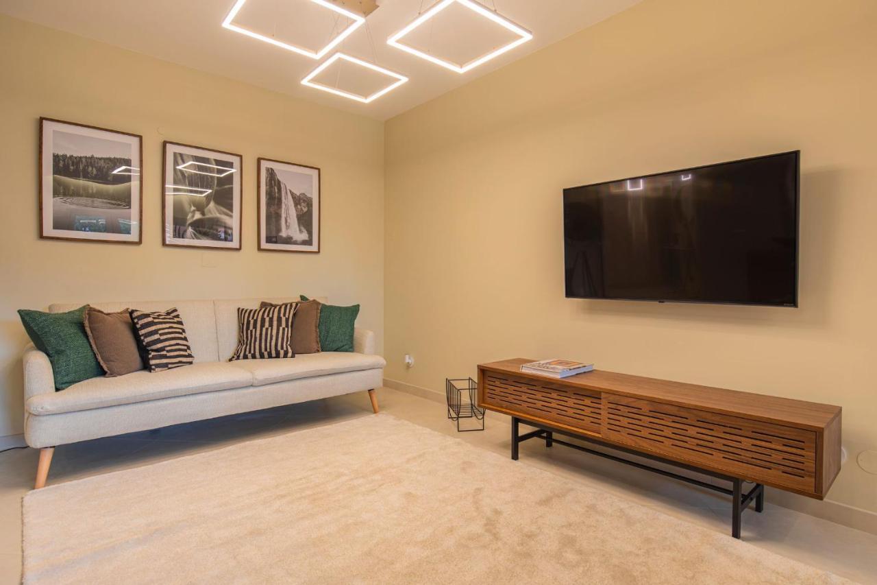 Deluxe 2Bdr Apartment In Carcavelos By Lovelystay Buitenkant foto