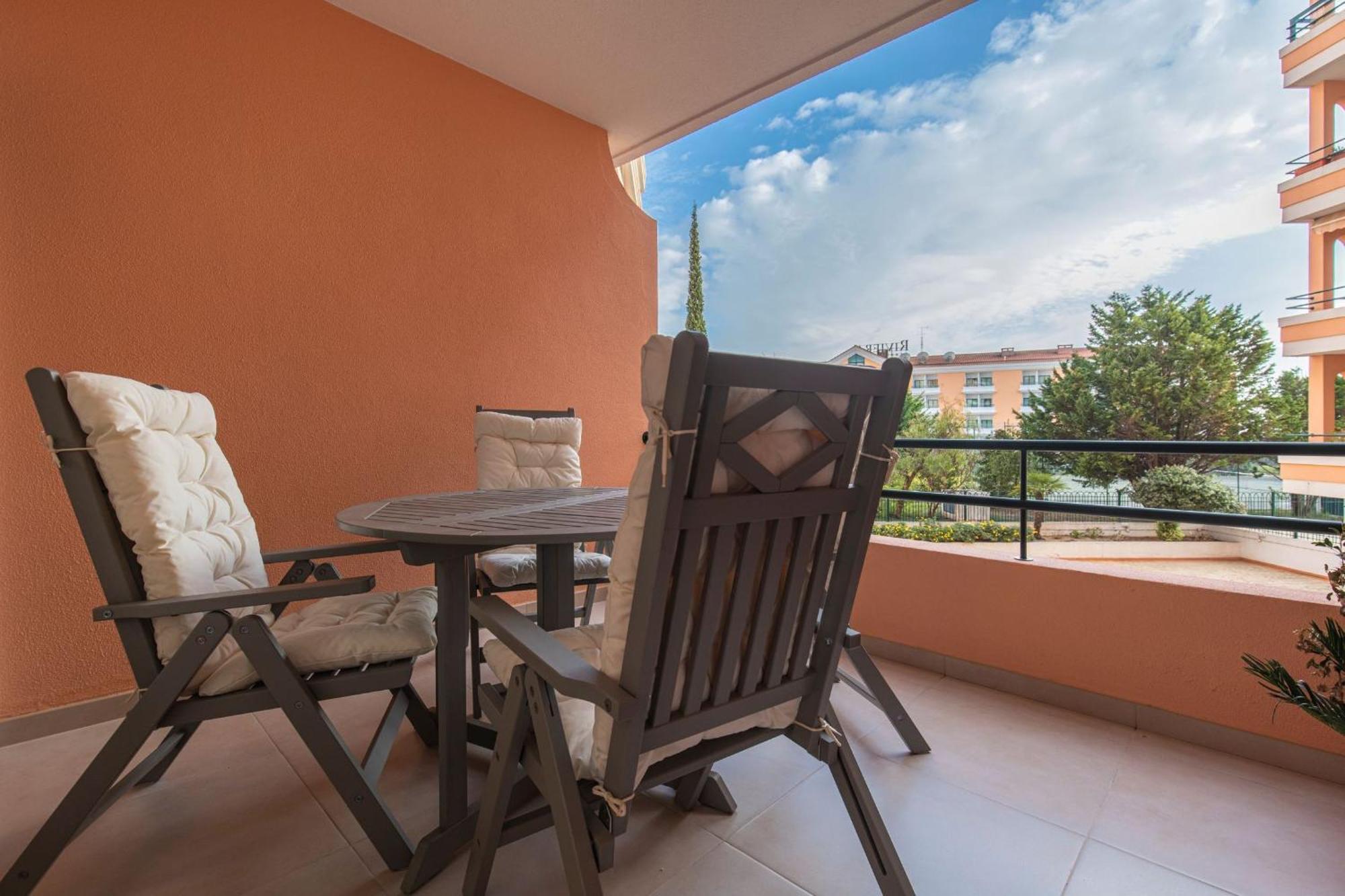 Deluxe 2Bdr Apartment In Carcavelos By Lovelystay Buitenkant foto